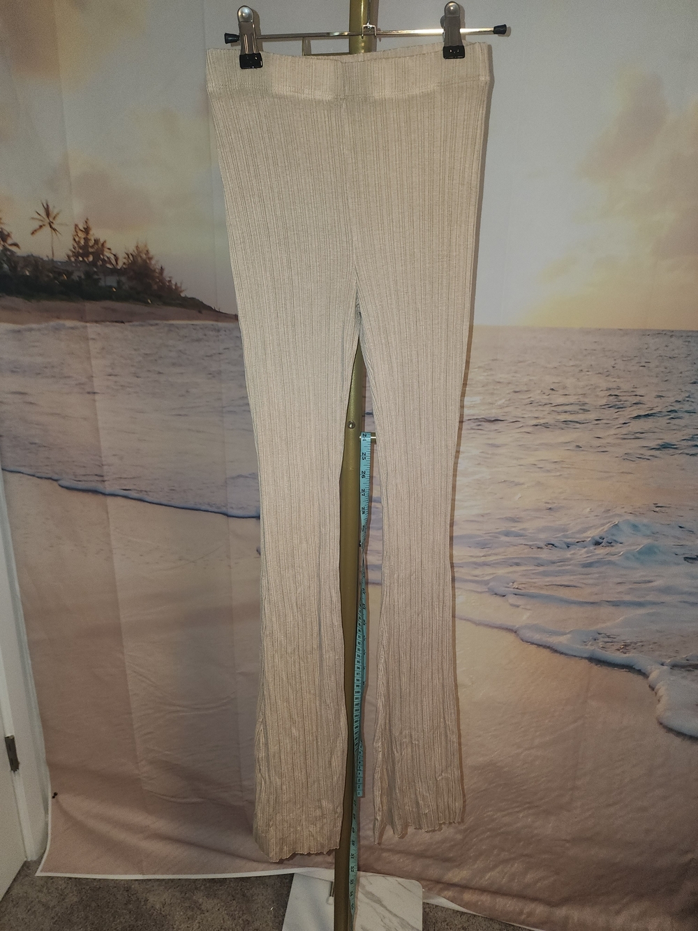 Lulu's Beige Ribbed Flare Leggings